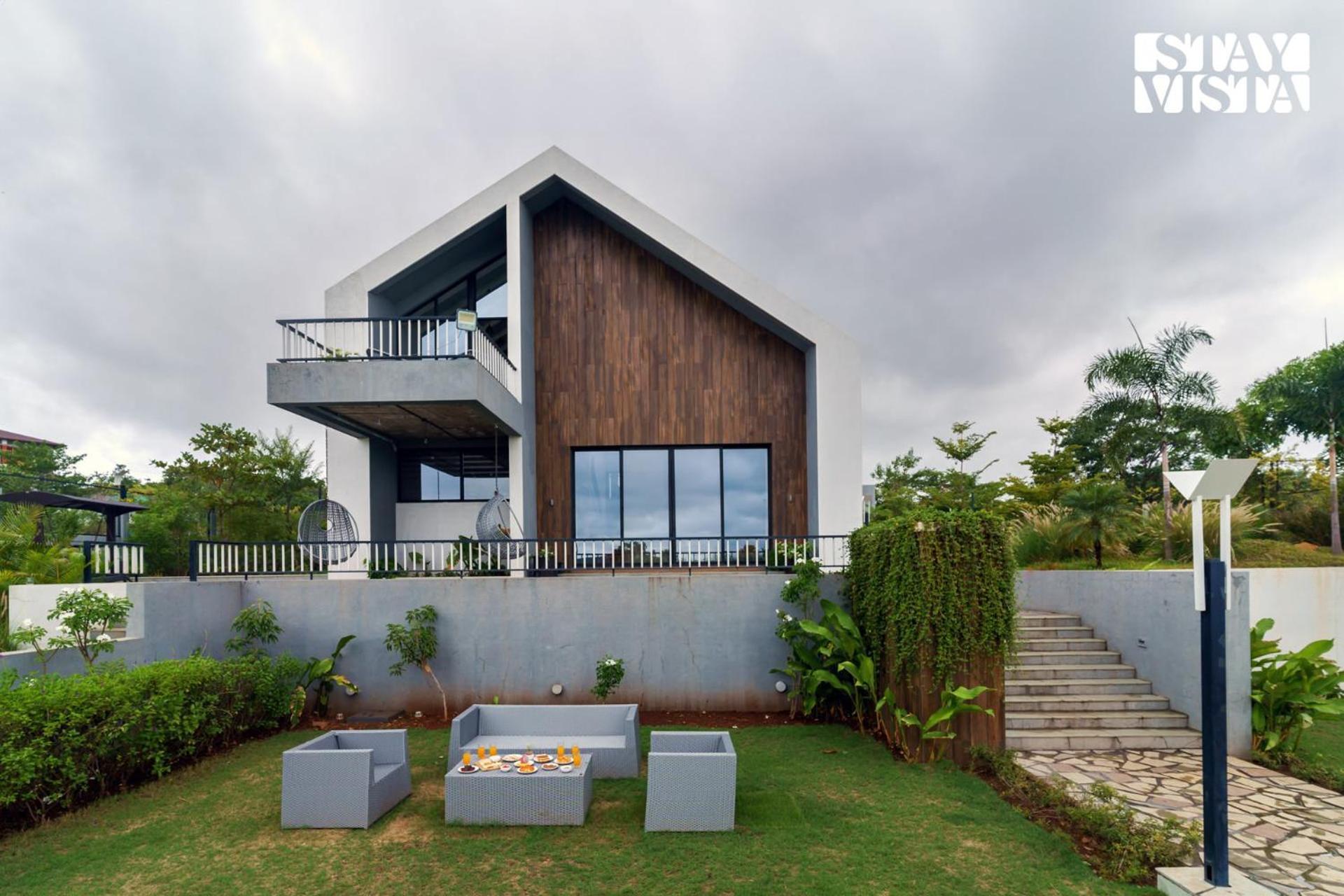 Stayvista At The Rainfield Villa With Gazebo & Lawn Nashik Esterno foto